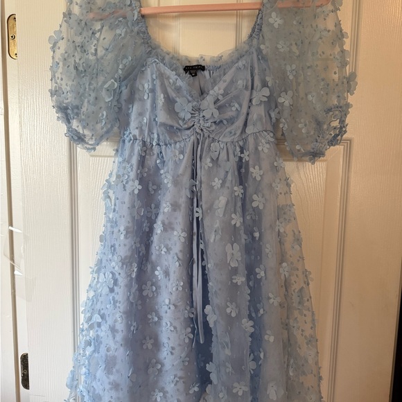 EUC Romantic cottage core dress. Size M, puff sleeve, lt blue and 3 D flowers. - Picture 2 of 6
